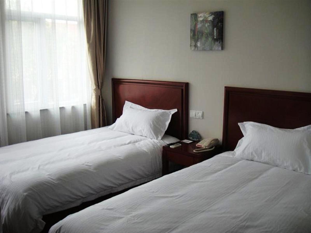 Greentree Inn Shanghai Expo Site South Yanggao Road Subway Station Express Hotel מראה חיצוני תמונה