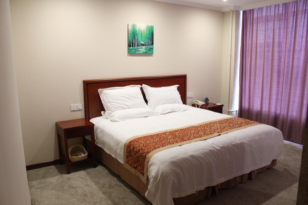 Greentree Inn Shanghai Expo Site South Yanggao Road Subway Station Express Hotel מראה חיצוני תמונה